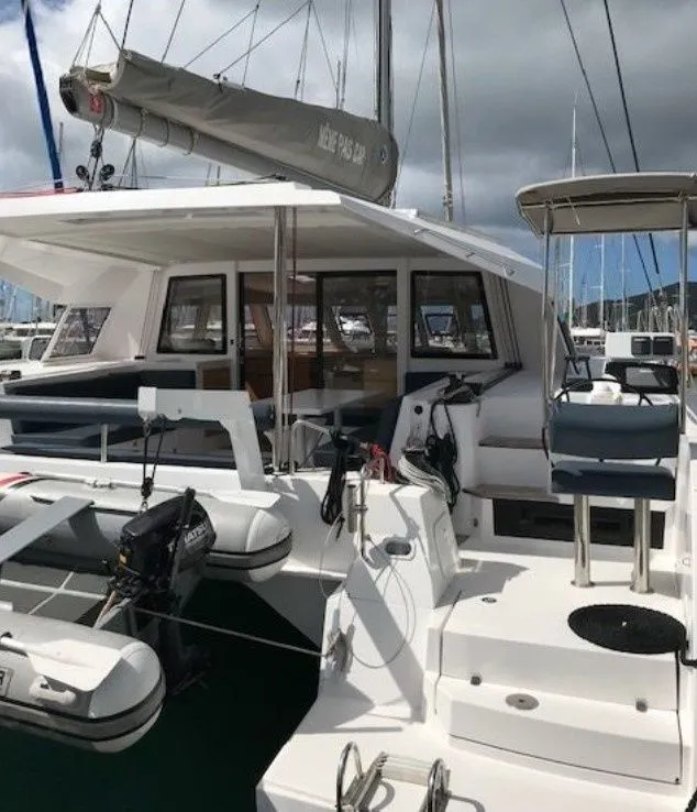 Maimiti Charter Boat