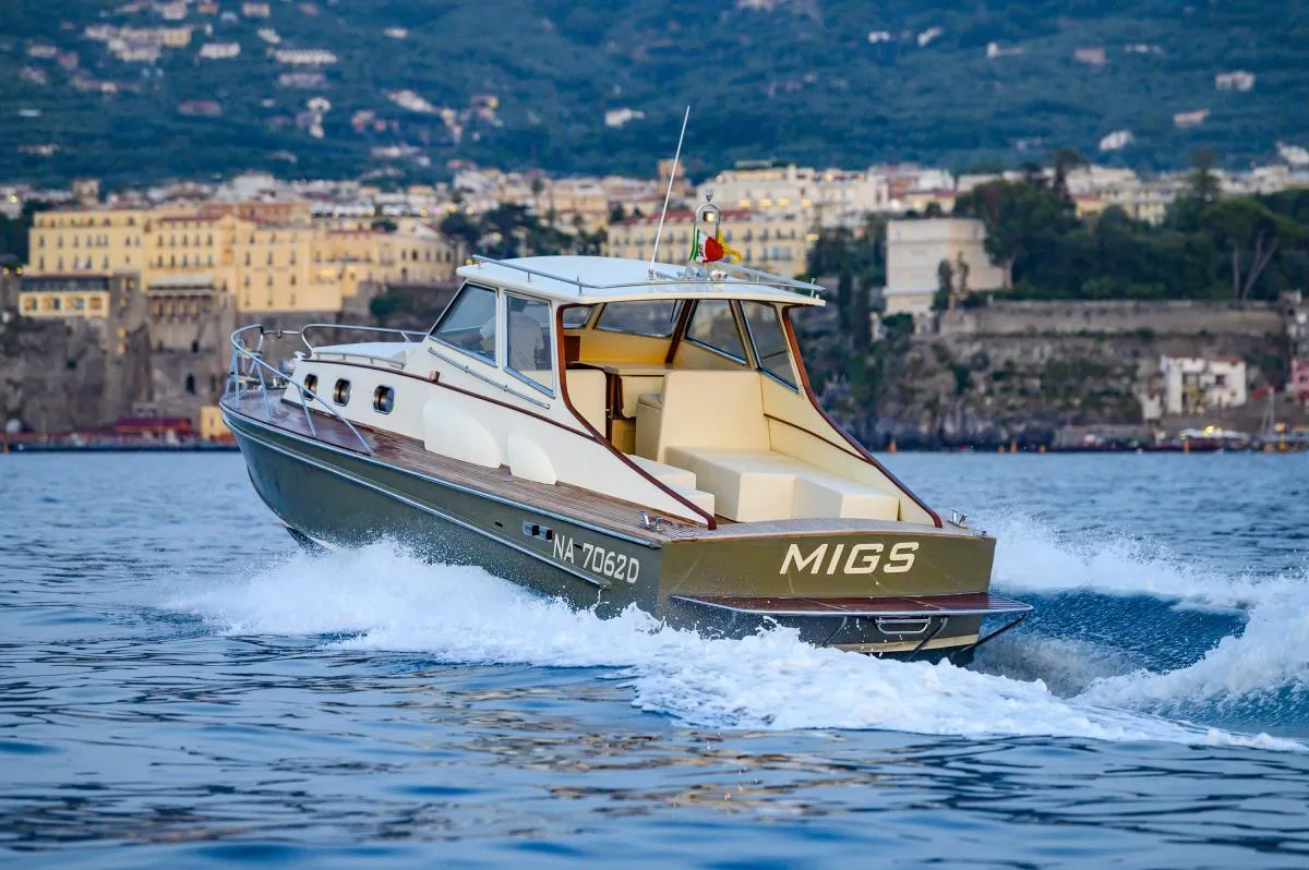 Boat - Rent a 12m Motor Yacht in Sorrento