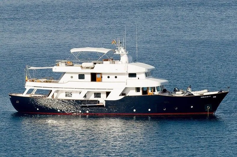 Boot - 31m Ibiza Town 5 Cabin Motor Yacht Hire