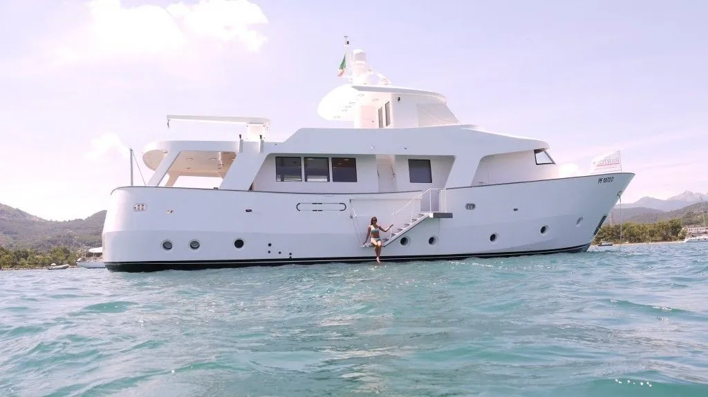 Rent a 25m Navetta 85 Motor Yacht in Portoferraio