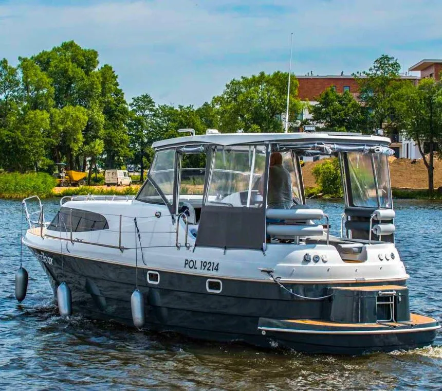10m Szczecin Boat Hire