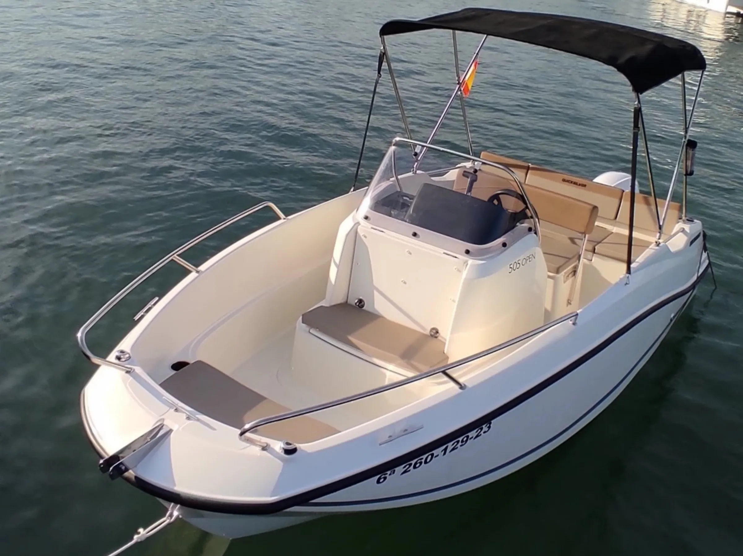 Neptuno B520 Charter Boat
