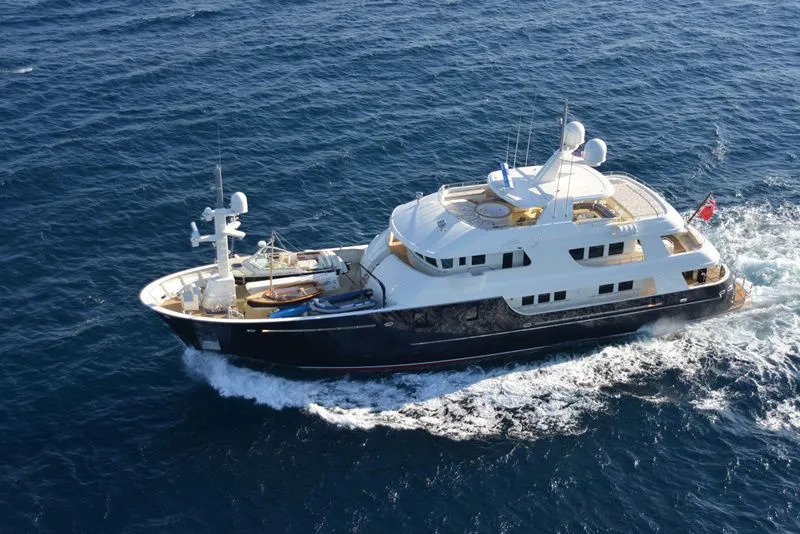 Safira Charter Boat