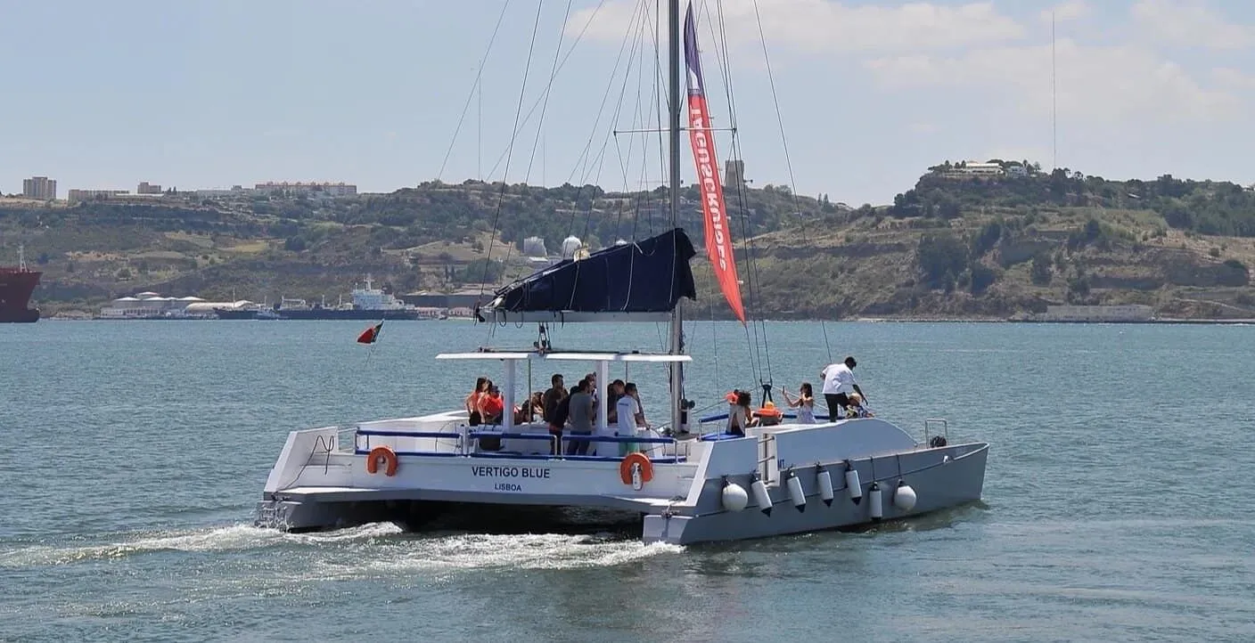 Rent a 15m Nigel Irens 50 in Lisbon