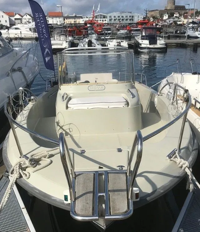 Charter a 6.75m Boat in Marstrand