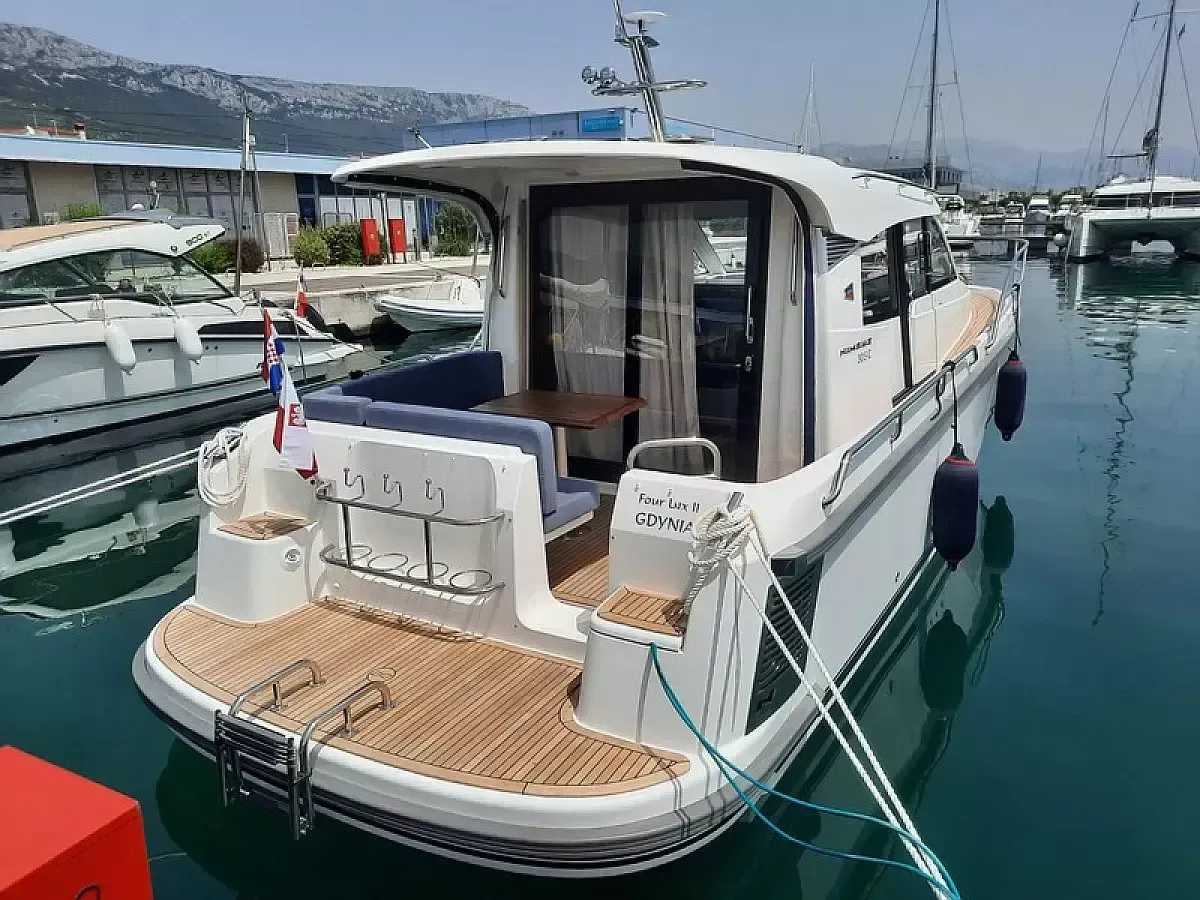 Чартер Fourlux 2 - 4