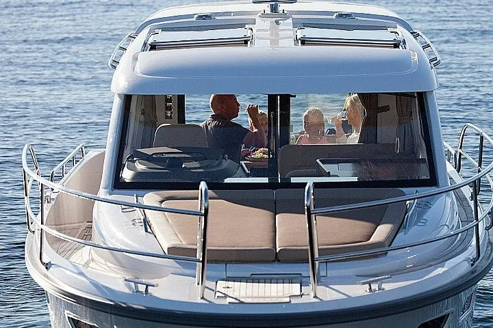Rent a 9.74m Boat in Pirovac
