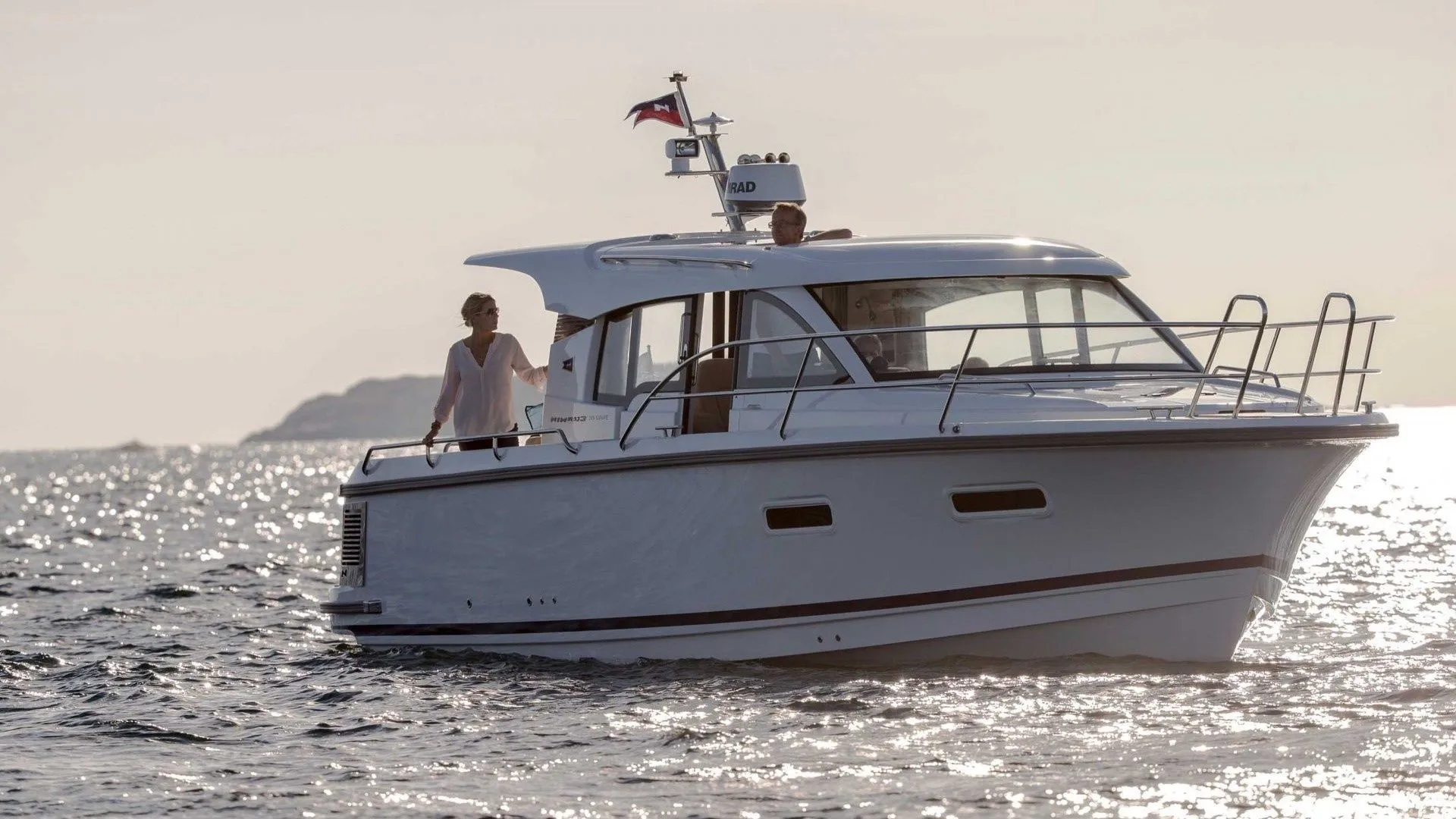Rent a 9.74m Motor Yacht in Pirovac