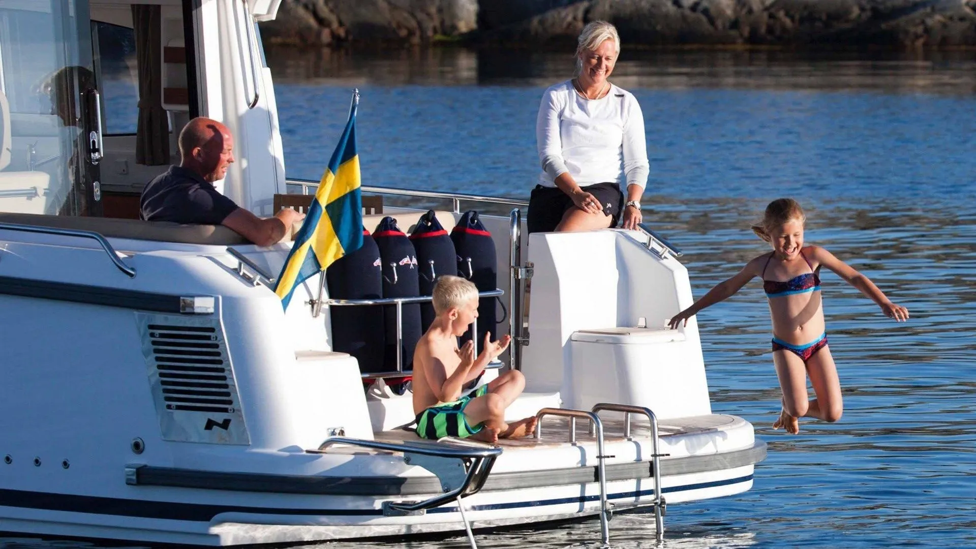 Polluks Charter Boat