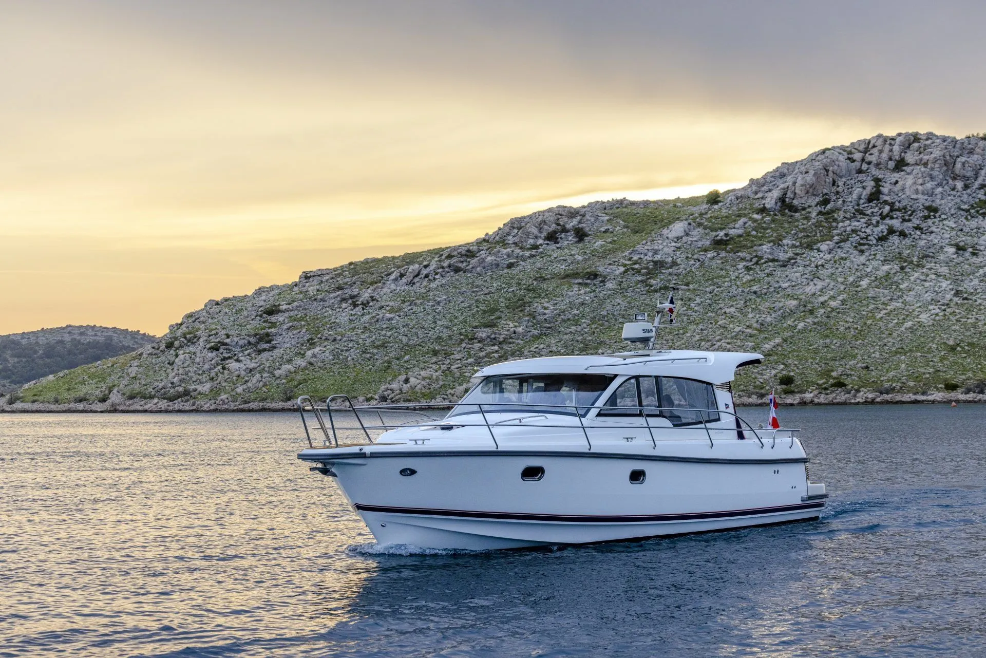 Rent a 11.56m Boat in Pirovac
