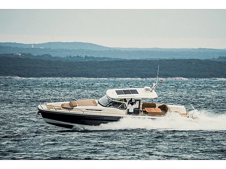 Чартер Nikita - 3