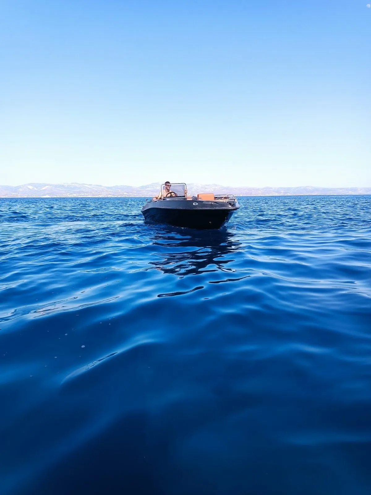 Rent a 5m Boat in Piso Livadi