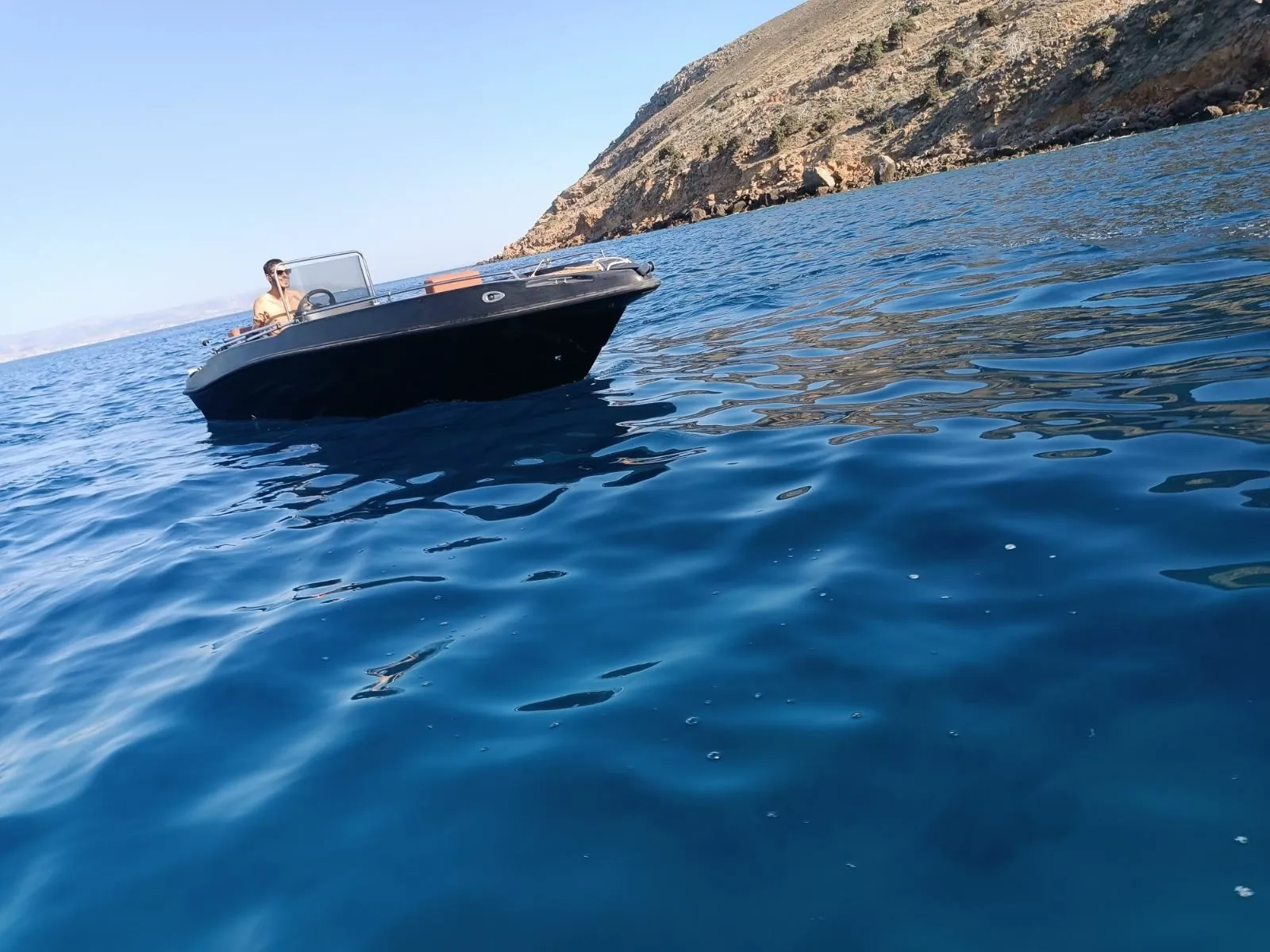 Rent a 5m Boat in Piso Livadi