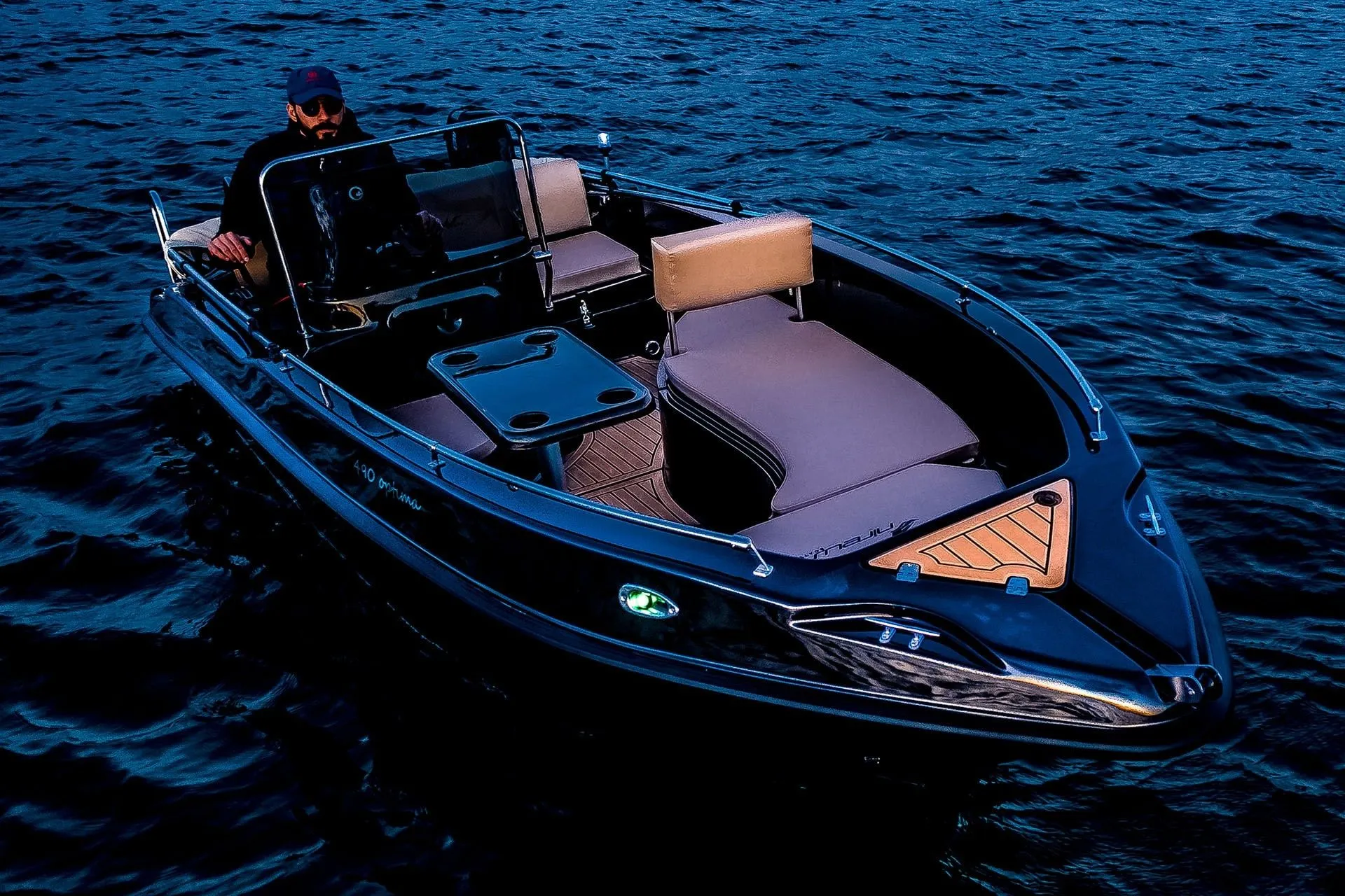 Renez Charter Boat