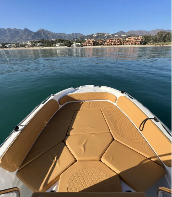 Nireus 1 Charter Boat