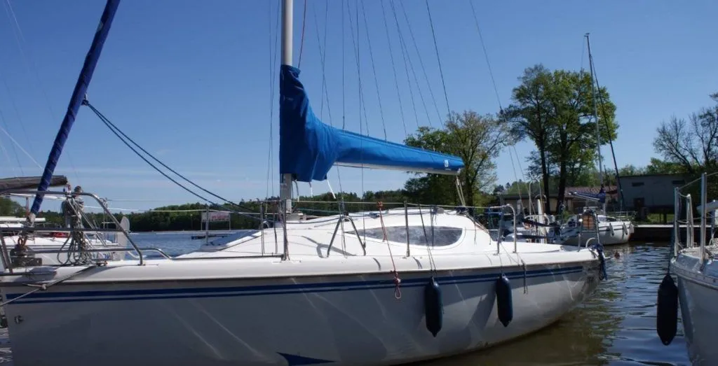 7.2m Elblag 2 Cabin Sailing Yacht Hire