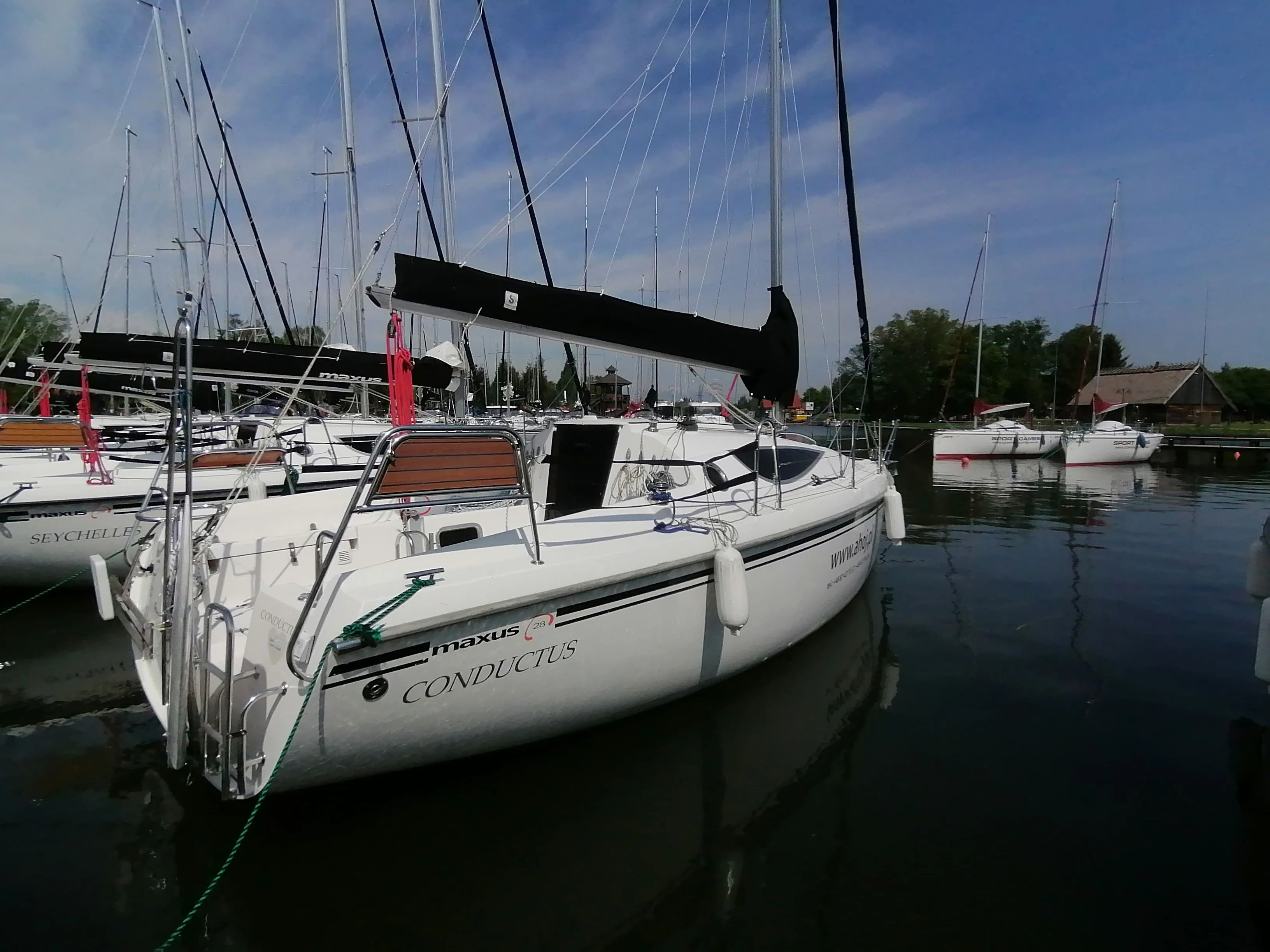Conductus Mietboot