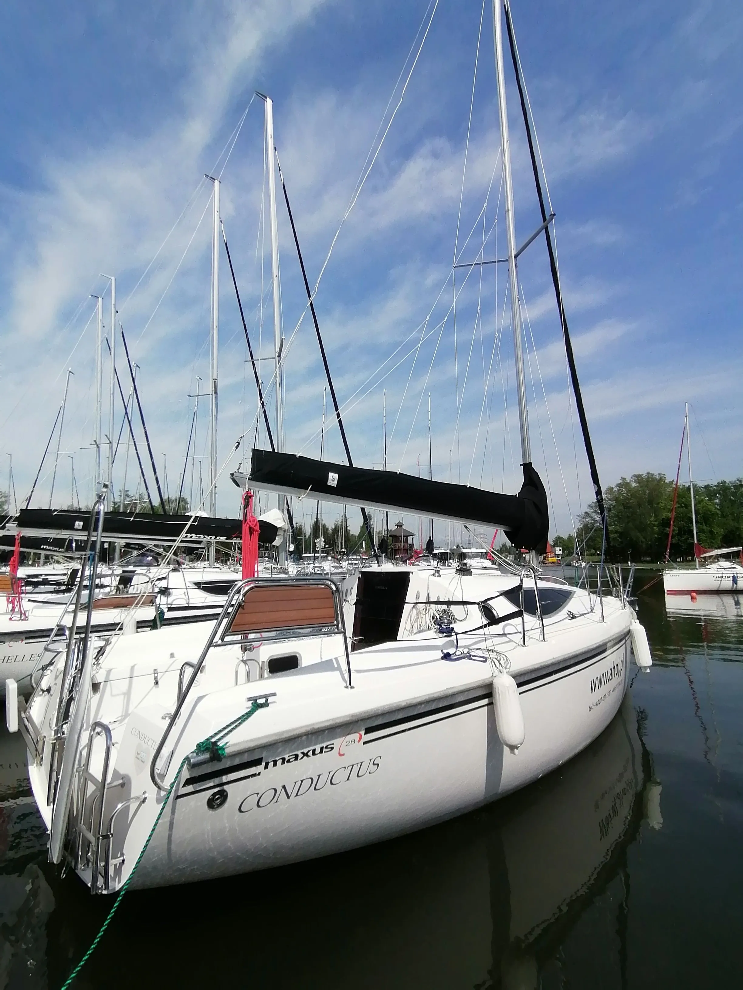 Charter a 9.44m Boat in Wilkasy