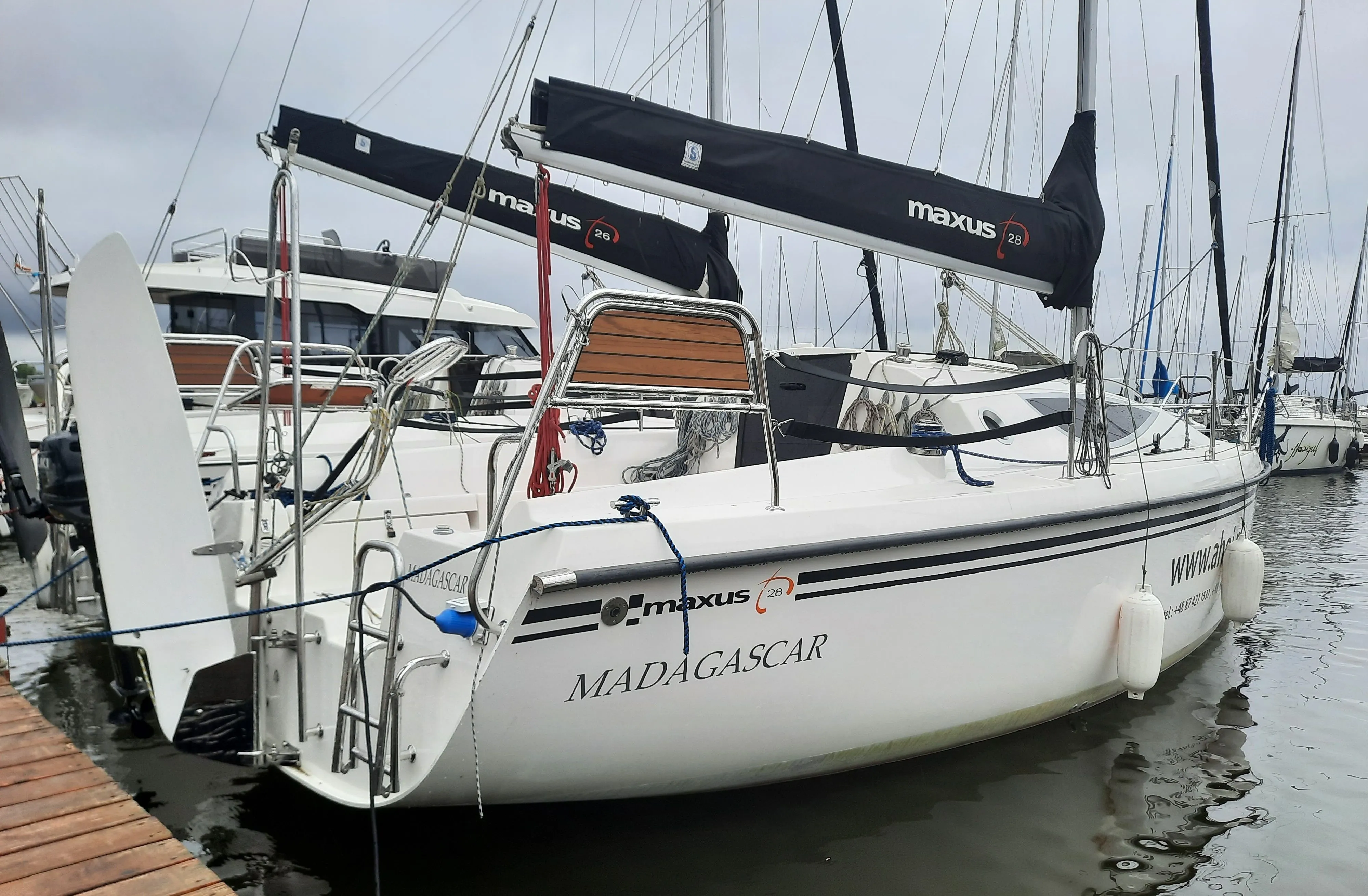 Rent a 9.44m Northman Maxus 28 in Węgorzewo