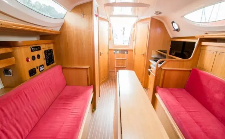 No Name Charter Boat