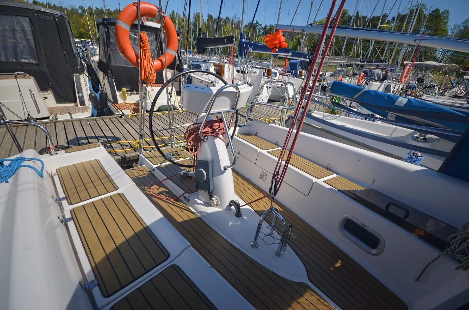 No Name Mietboot