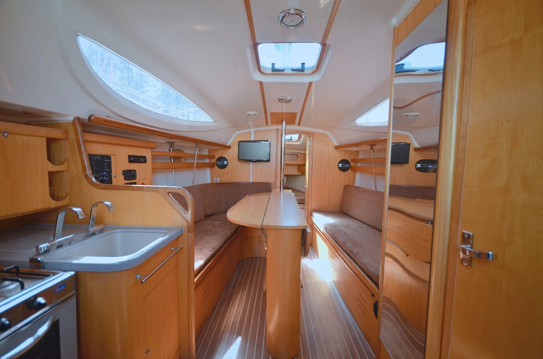10.45m Bogaczewo 3 Cabin Sailing Yacht Hire