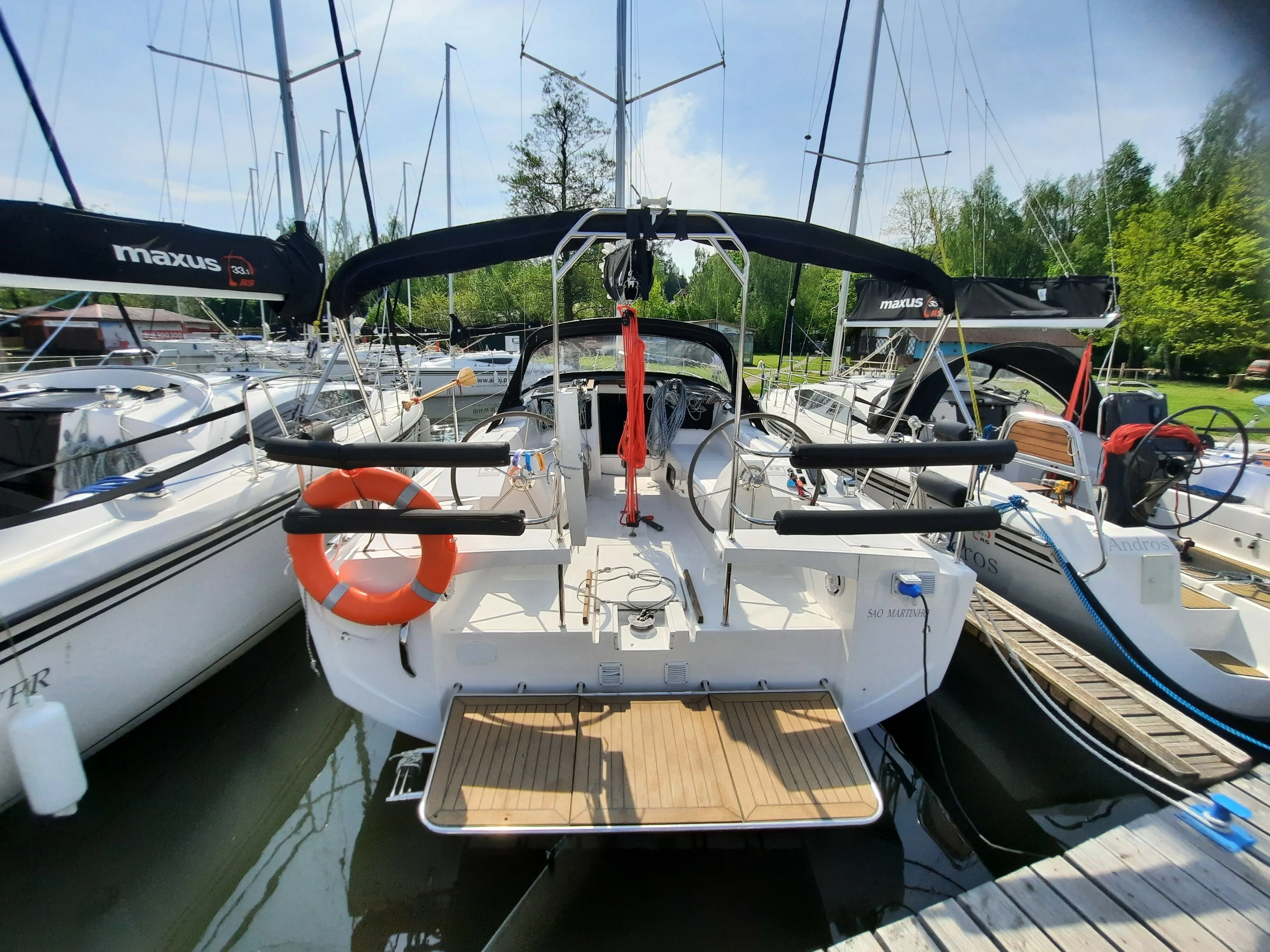 Sao Martinho Charter Boat