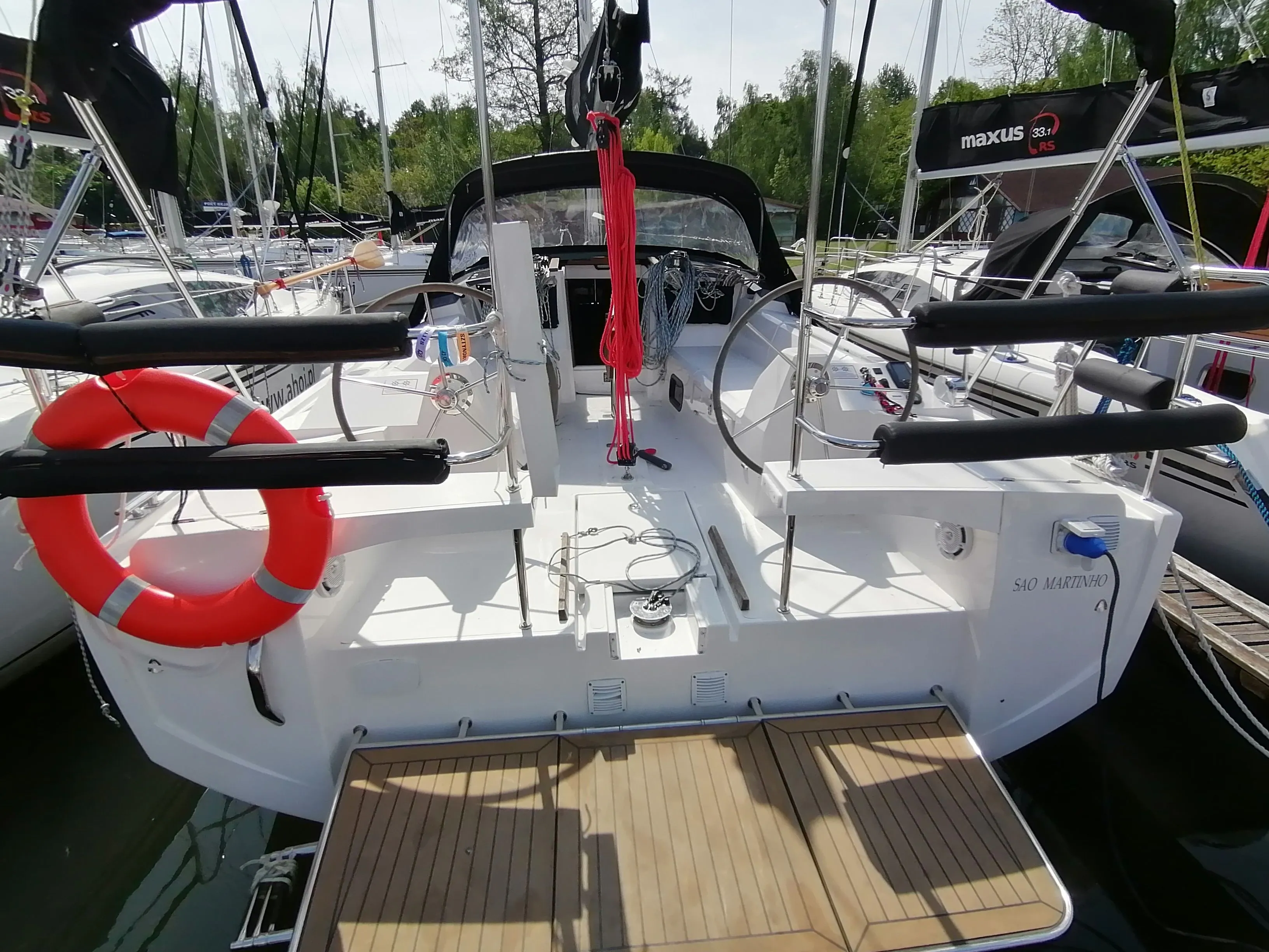 Explore Węgorzewo on a 11.32m Rental Sailing Yacht
