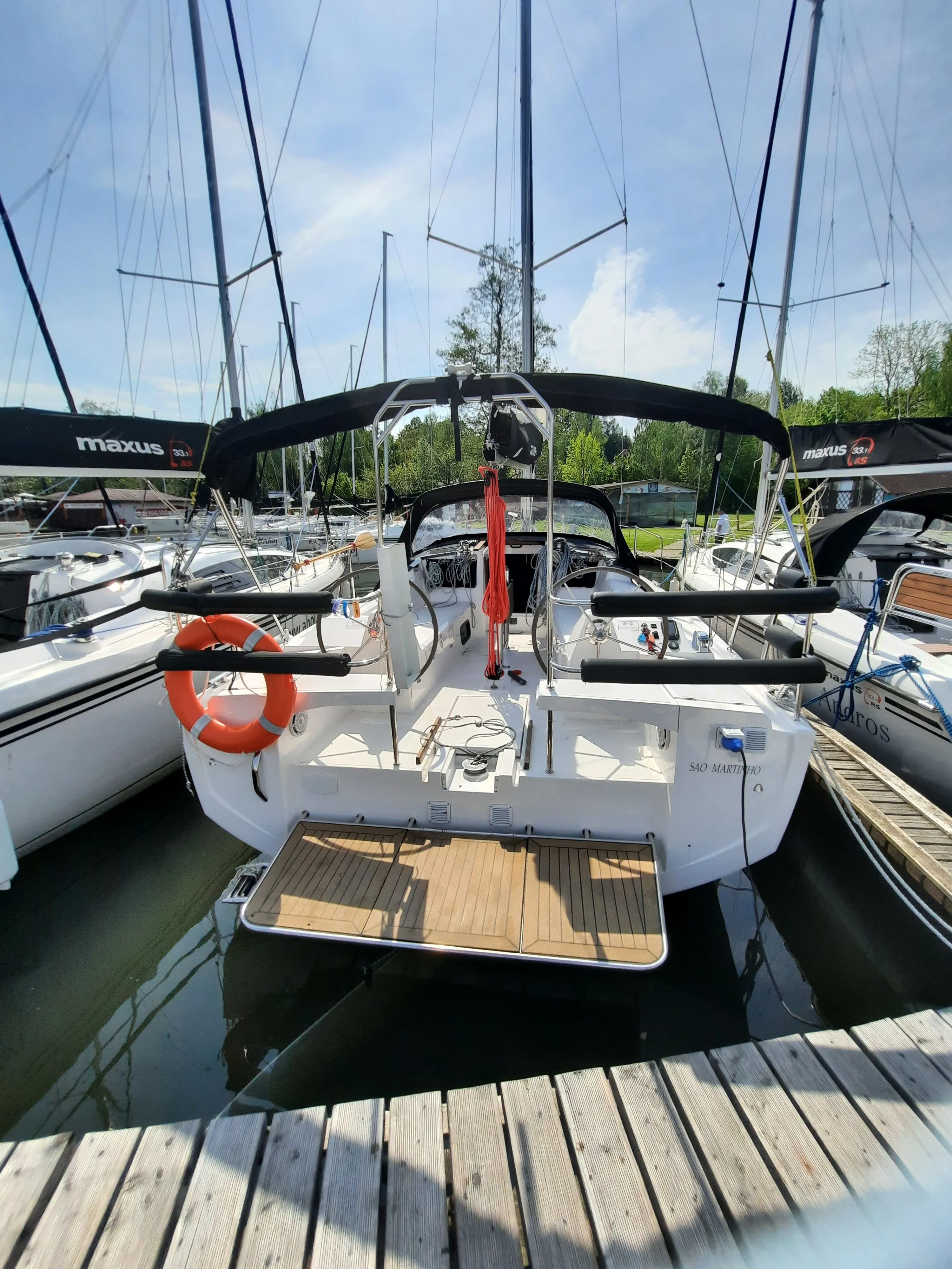 Explore Węgorzewo on a 11.32m Rental Sailing Yacht