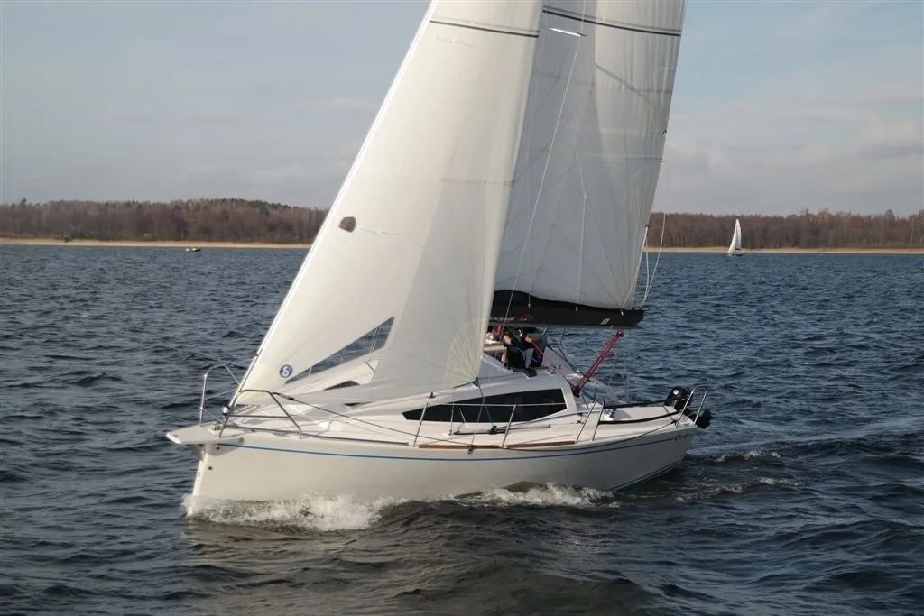 Rent a 8.2m Northman Maxus Evo 24 in Wilkasy