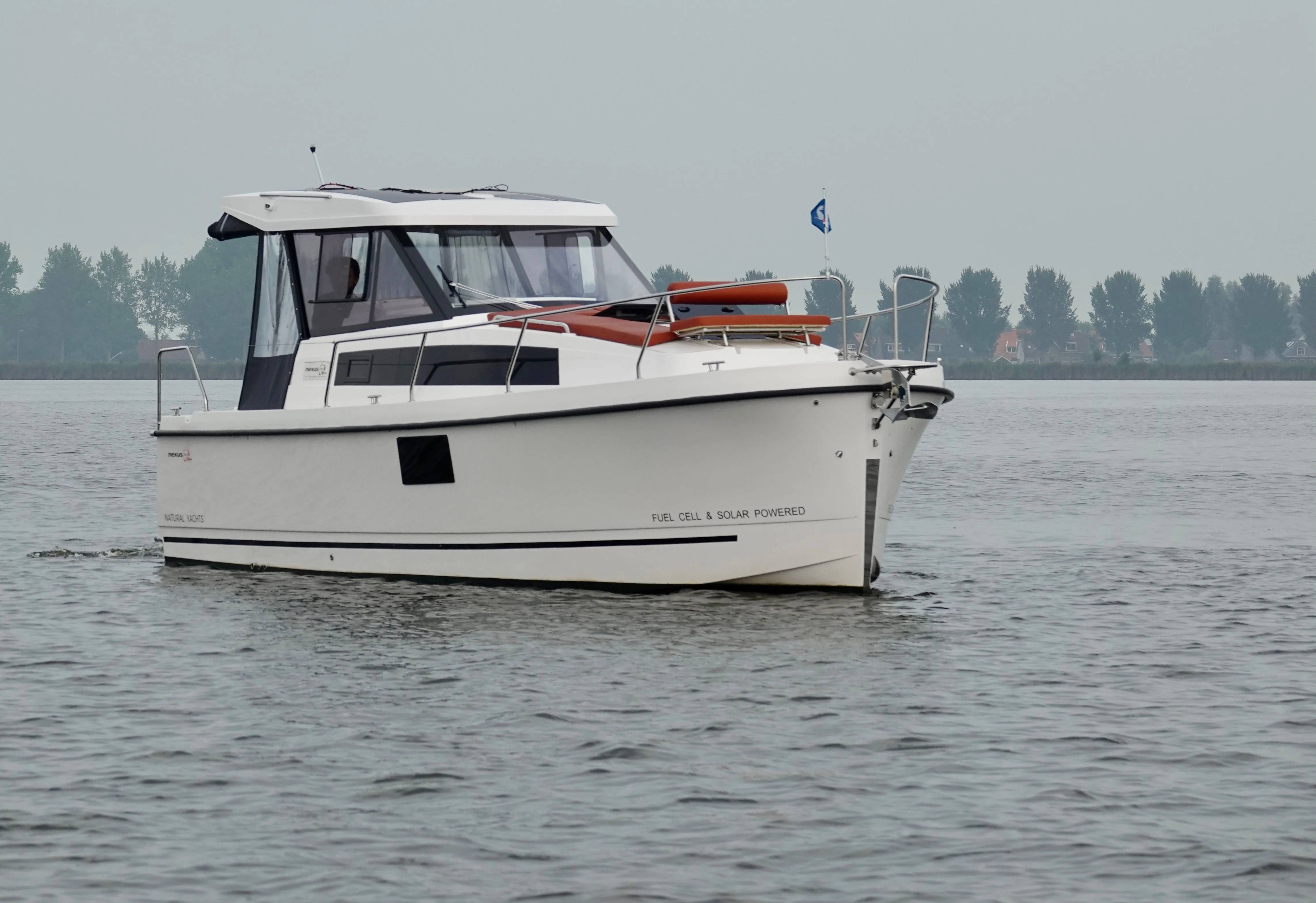 Rent a 8.7m Boat in Marknesse