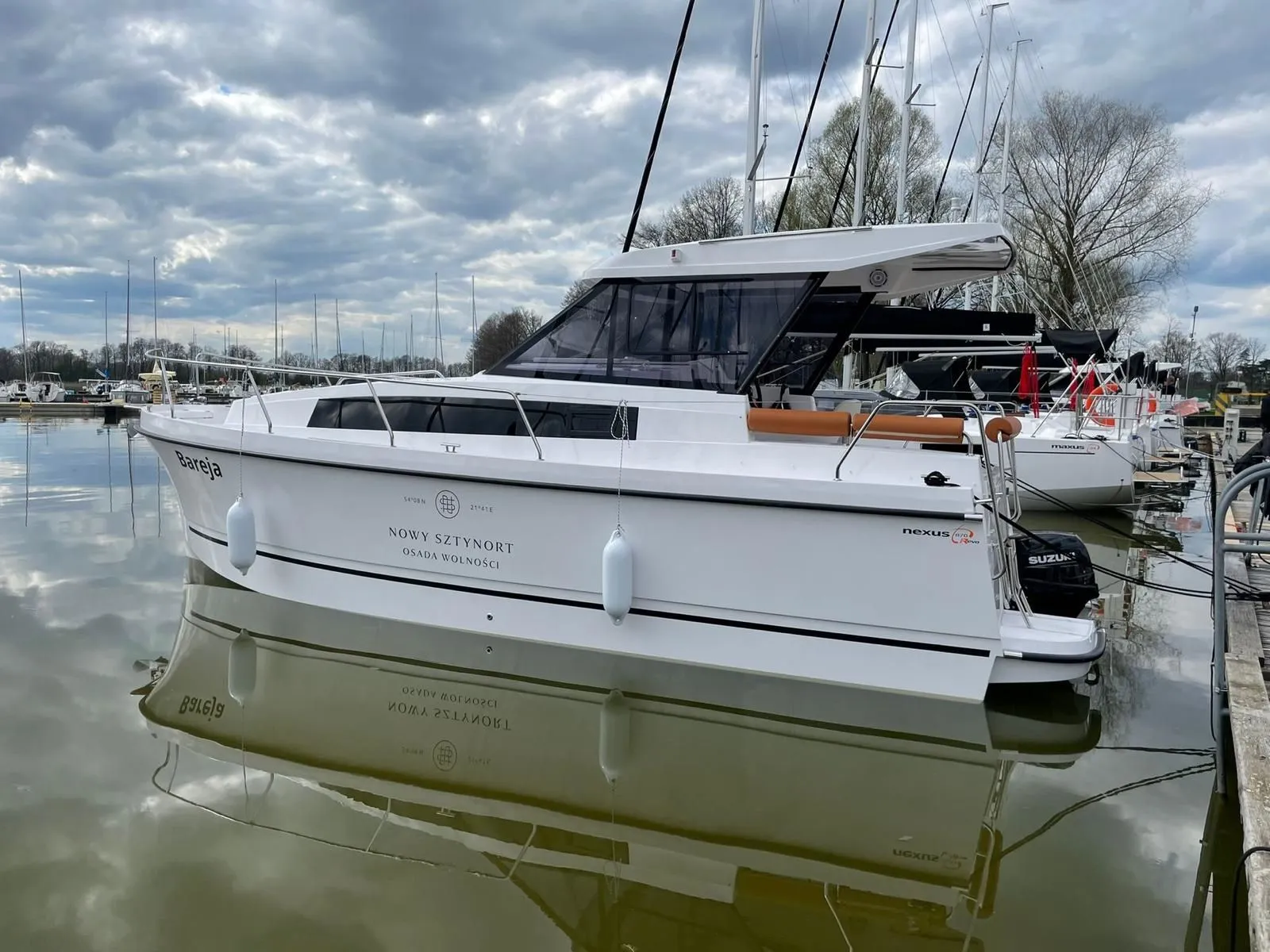 Węgorzewo Kiralık 2 Kabinli 8.7m Ev Tekne