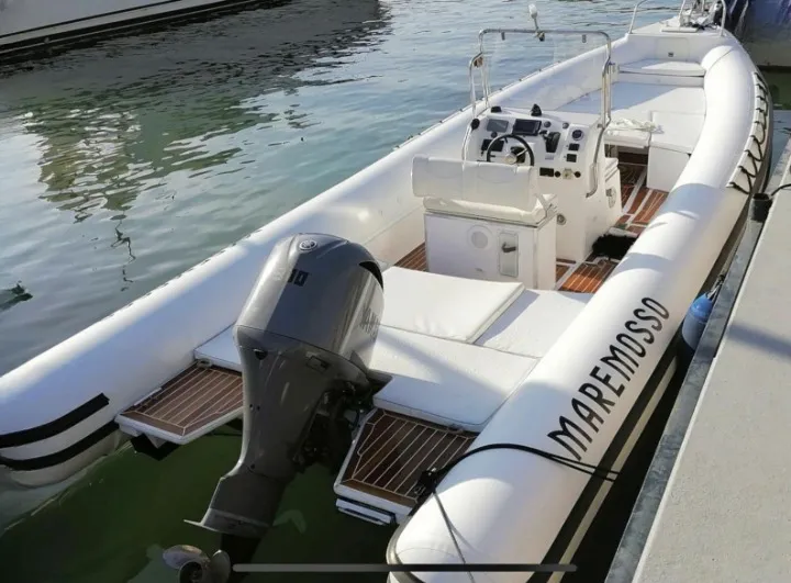 Rent a 10m Novamarine 1000 in Porto Santa Margherita