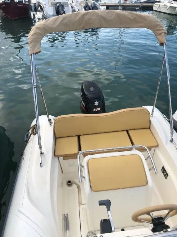 Charter a 6m Motor Boat Nuova Jolly 600 in Mali Losinj