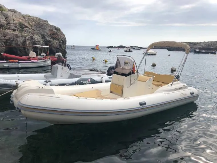 Charter a 6m Motor Boat Nuova Jolly 600 in Mali Losinj