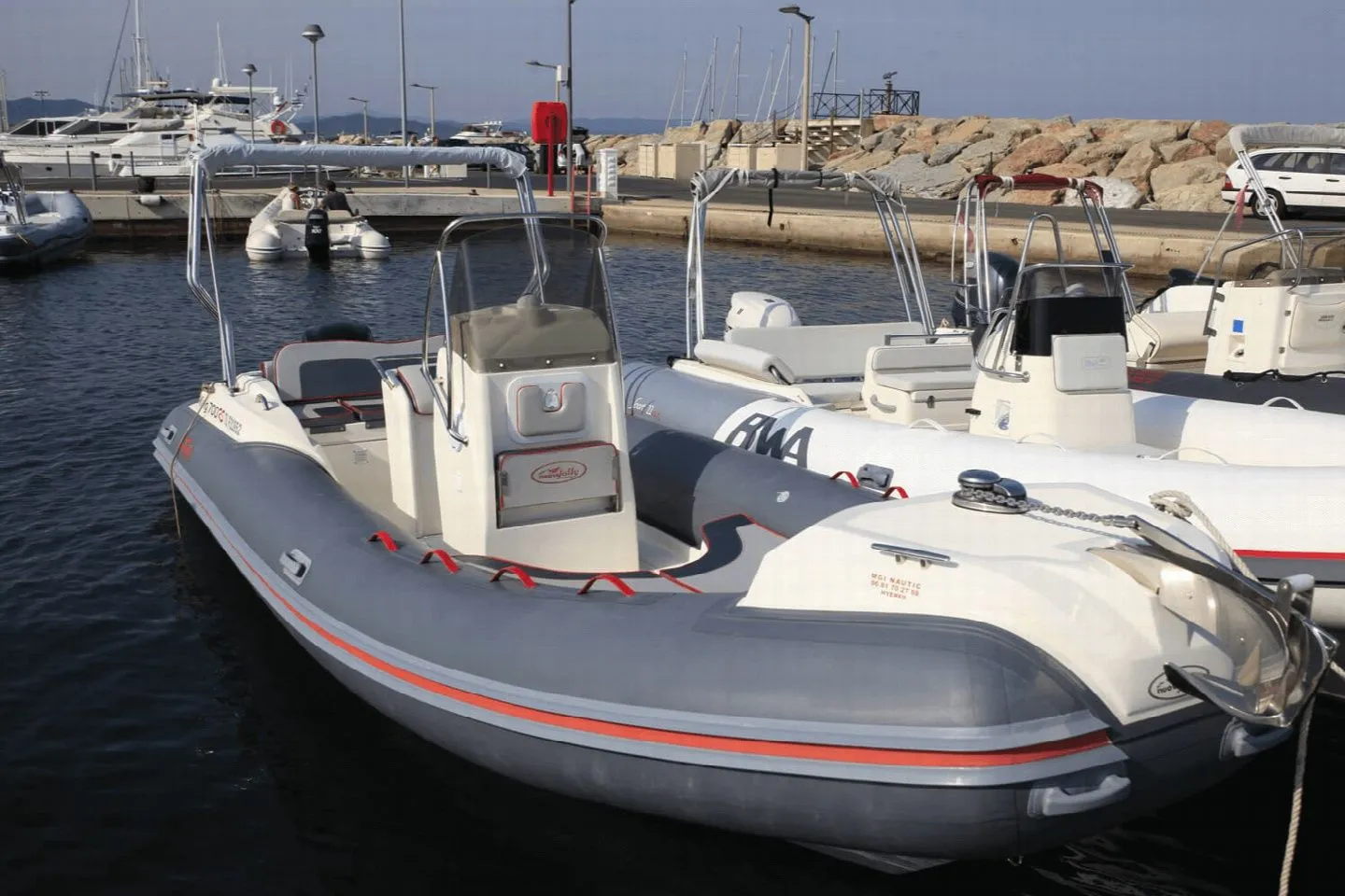 Explore Hyeres on a 6.95m Nuova Jolly King 700 RS Motor Boat Rental