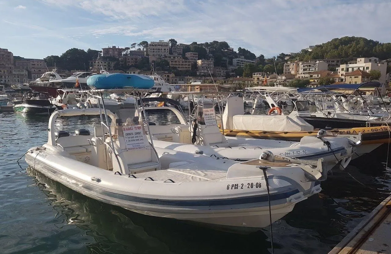 Rent a 8.2m Nuova Jolly King 820 Motor Boat in Can Picafort