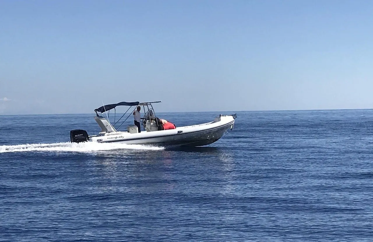 Rent a 8.2m Nuova Jolly King 820 Motor Boat in Can Picafort