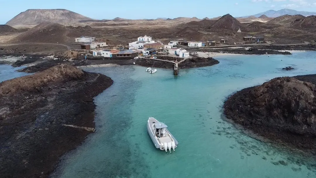 11.04m Corralejo Nuova Jolly Prince 38 Motor Boat Hire