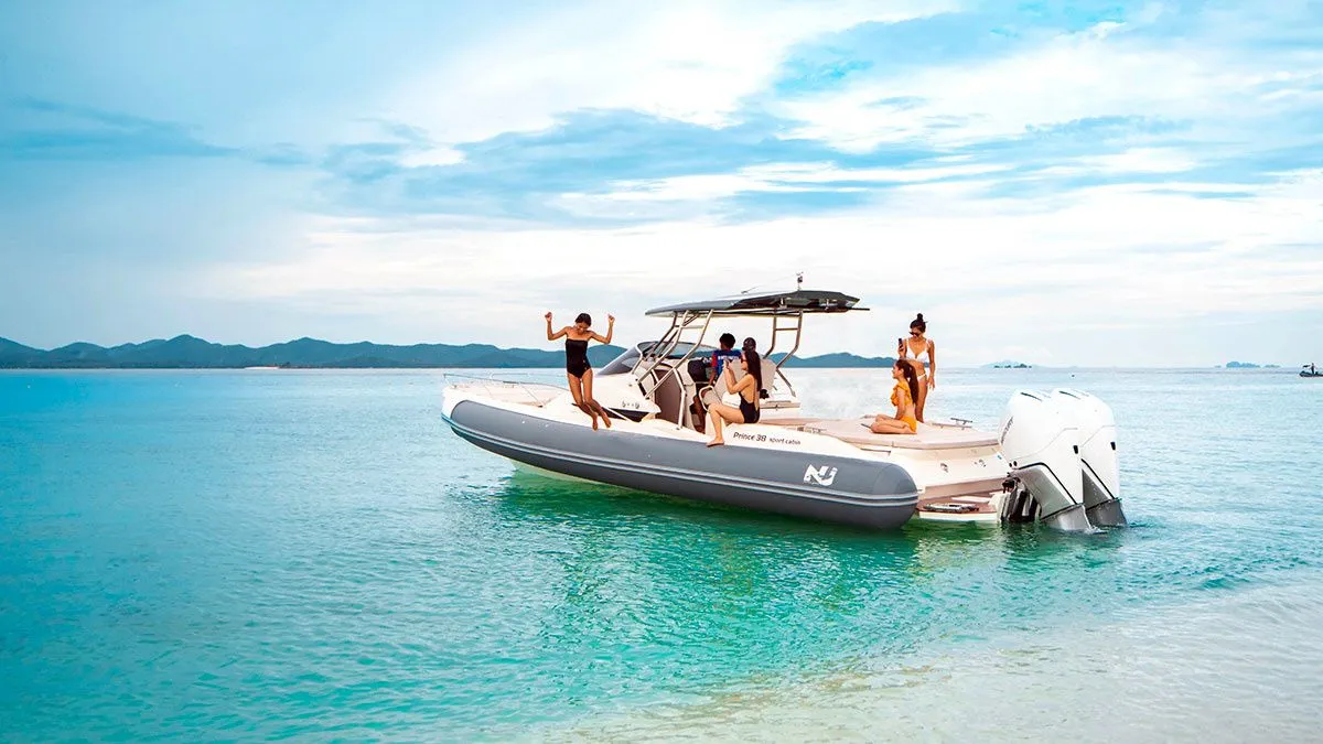 Tiger Lily Charter Boat