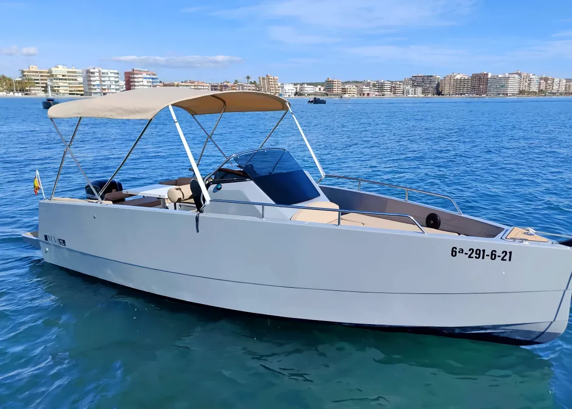 Alicante Kiralık Nuva Yachts 6 5.99m Motorlu Tekne