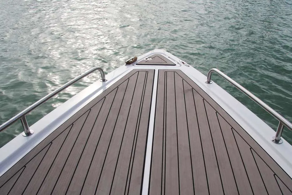 Mon Gate Charter Boat