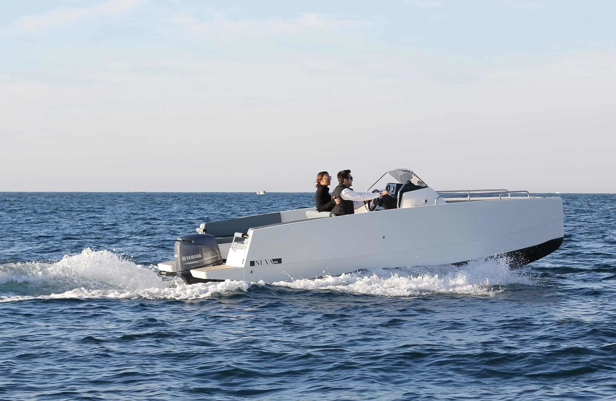 Rent a 5.99m Nuva Yachts M6 Motor Boat in Bandol