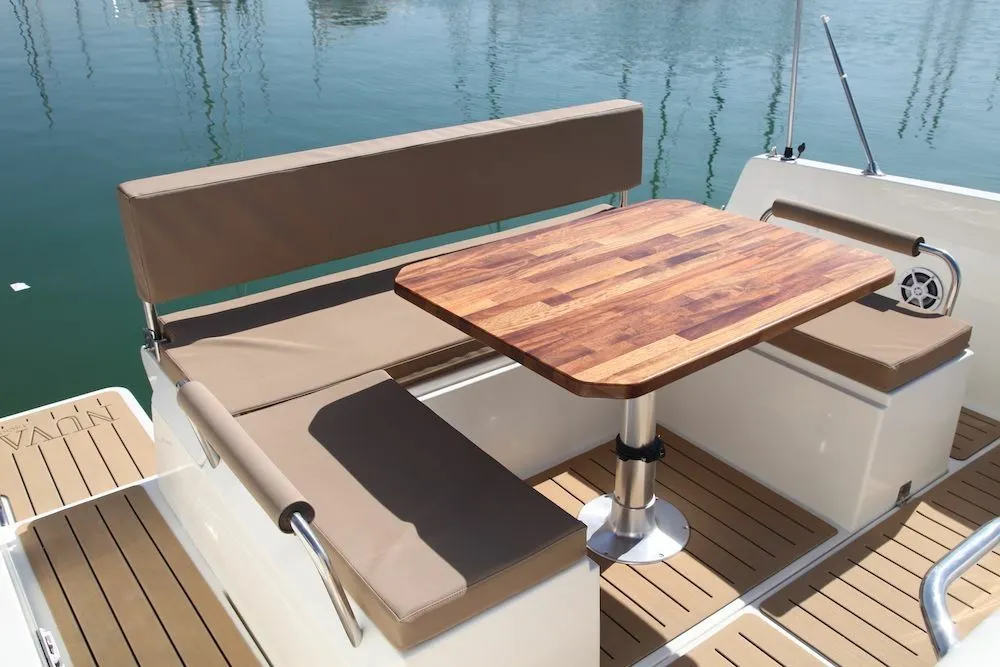 Charter a 9.2m Motor Boat Nuva Yachts M9 Cabin in Biograd na Moru