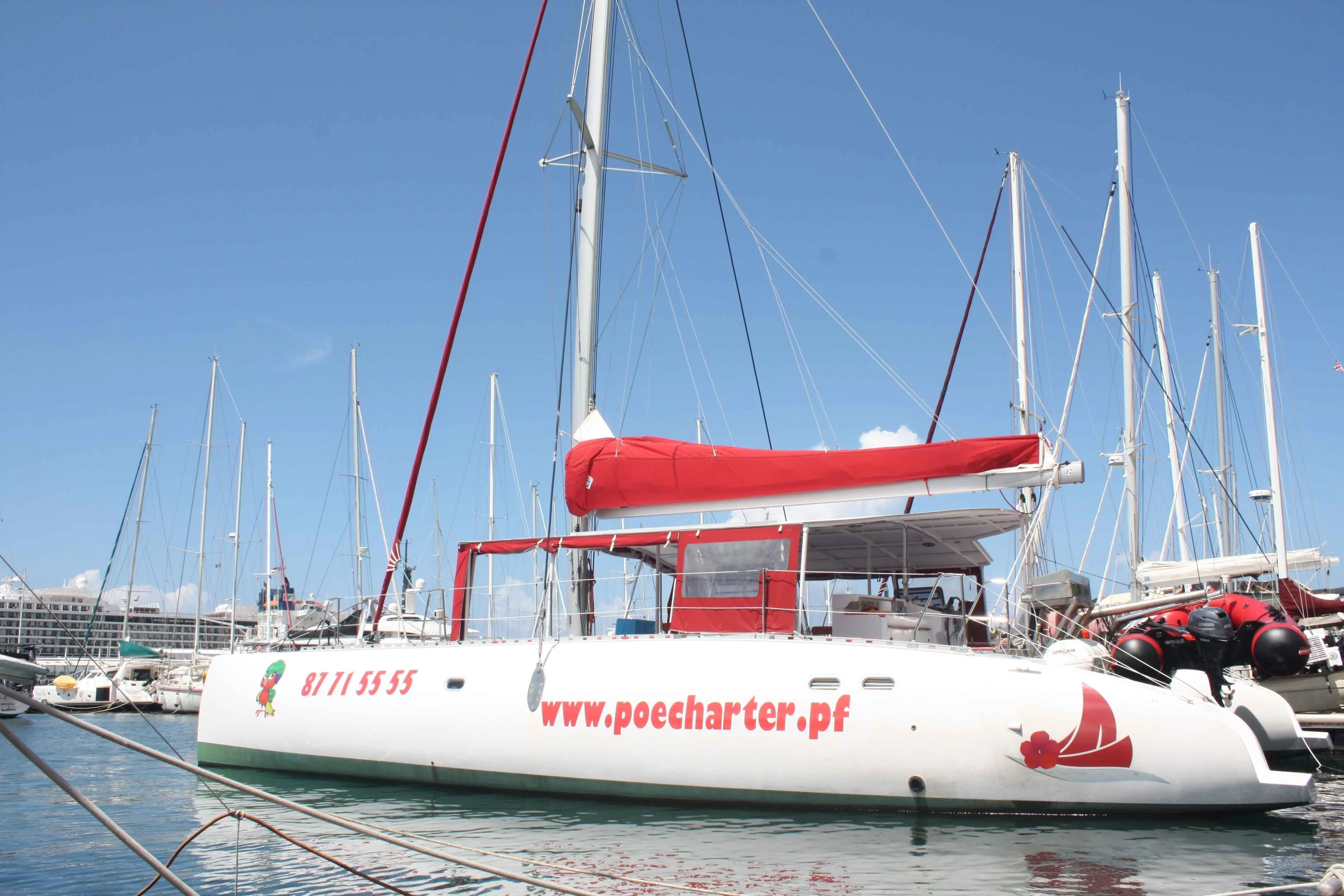 Poe Mana Charter Boat