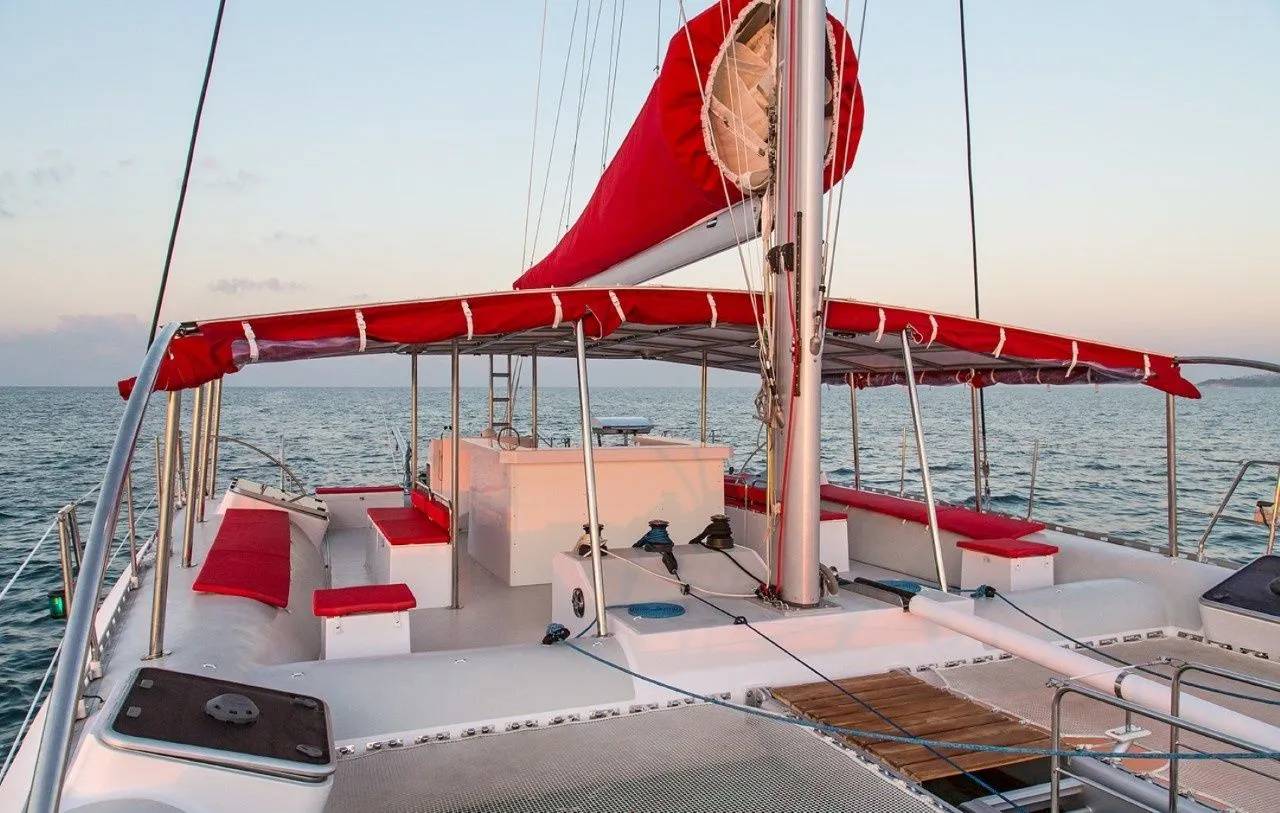 15.5m Papeete Catamaran Hire