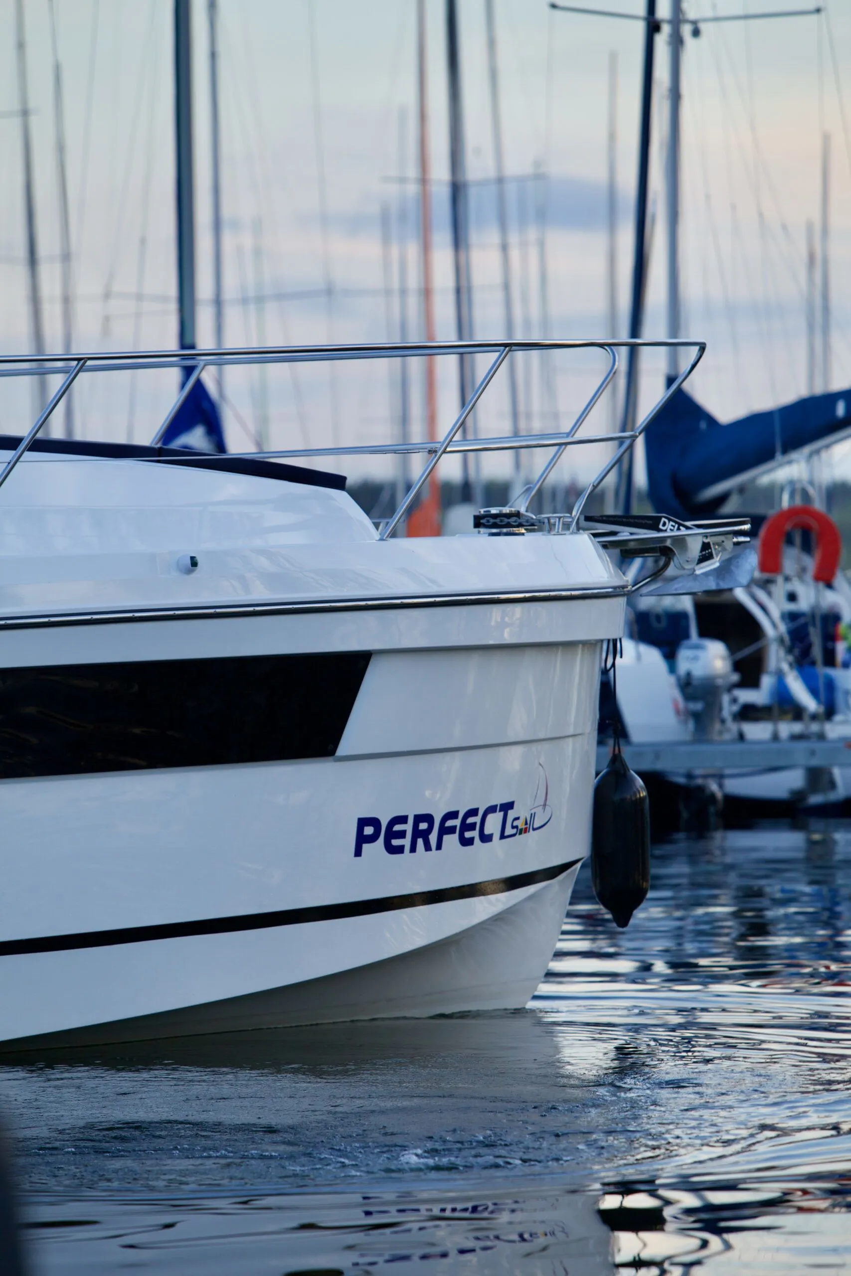 Fly Active 4 Charter Boat