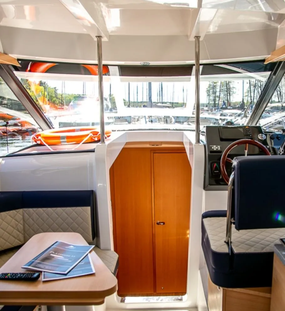 Heron Fly Charter Boat