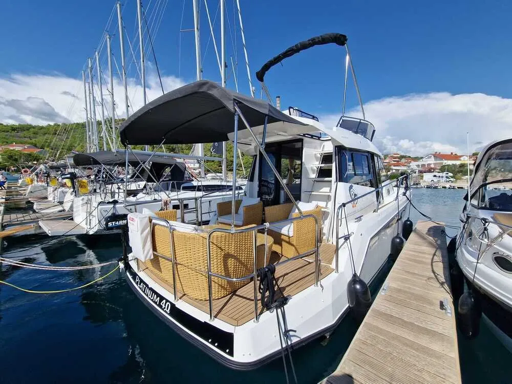 11.98m Drage Odysseya Platinum 40 Hire