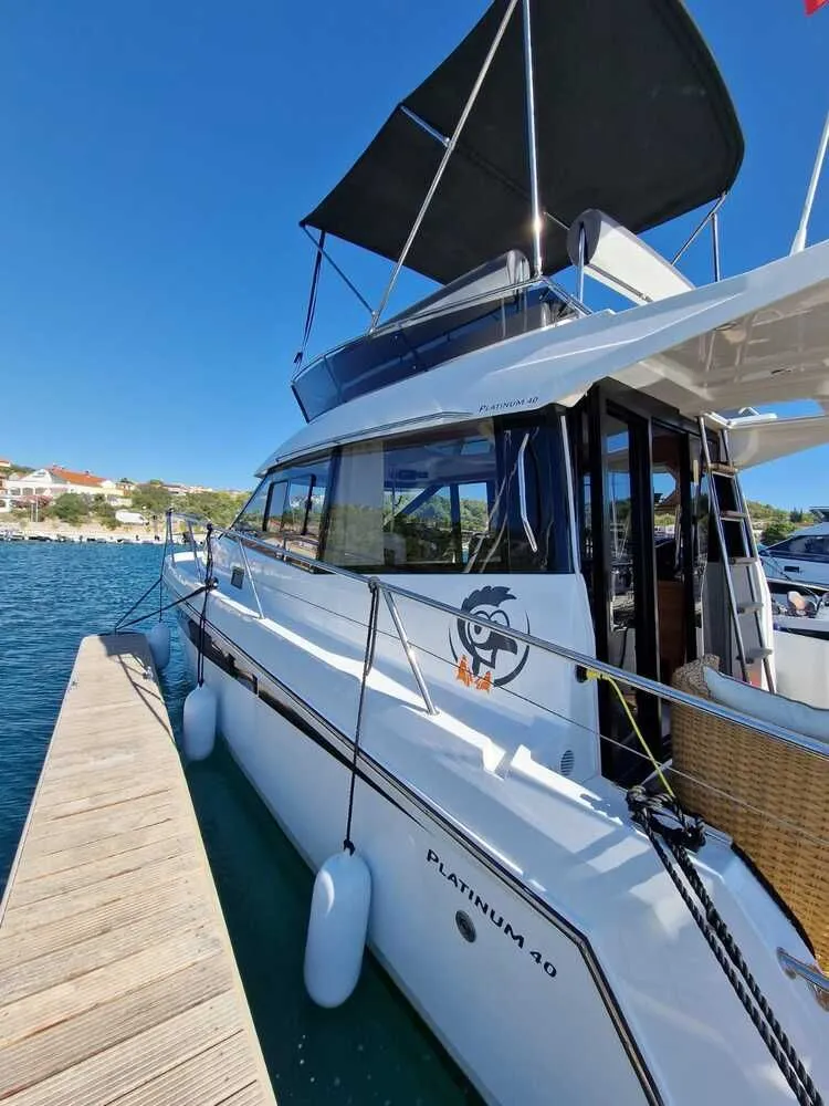 Excalibur Charter Boat